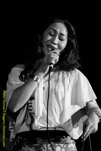 Mercy Dumais di Jazz @ Fort Rotterdam 2010 - Makassar